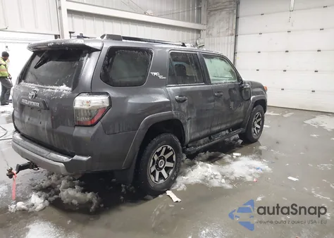 2020 Toyota 4Runner Trd Off Road Premium z USA, uszkodzony, nr VIN JTEBU5JRXL5834660